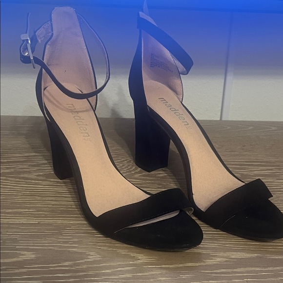 Steve Madden Black Ankle Strap Heels - Picture 1 of 9